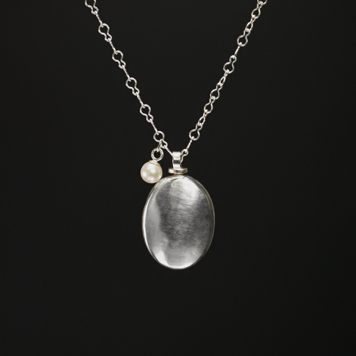 GARAGE 5.23-24 デザフェス 南4F R-197 tweet media