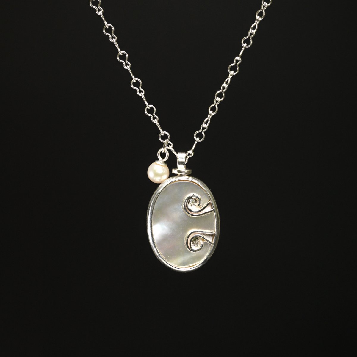 GARAGE 5.23-24 デザフェス 南4F R-197 tweet media