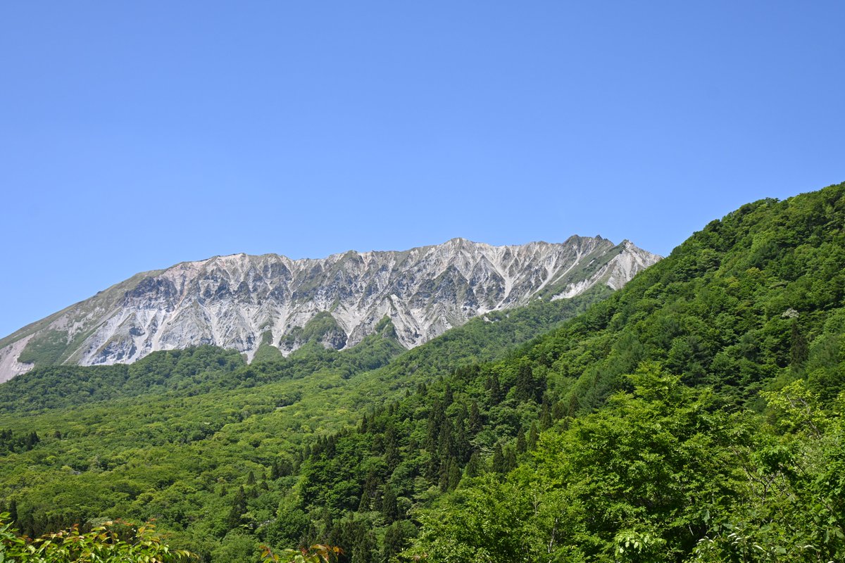 JN3ECU_HIGASHI's tweet photo. 色々な表情の #大山 付近！伯耆町、江府町サービスしました。勝央町は暑さで断念しました。
#MrBurger おいしい！
#アマチュア無線 #POTA https://t.co/xDuEohyXCT