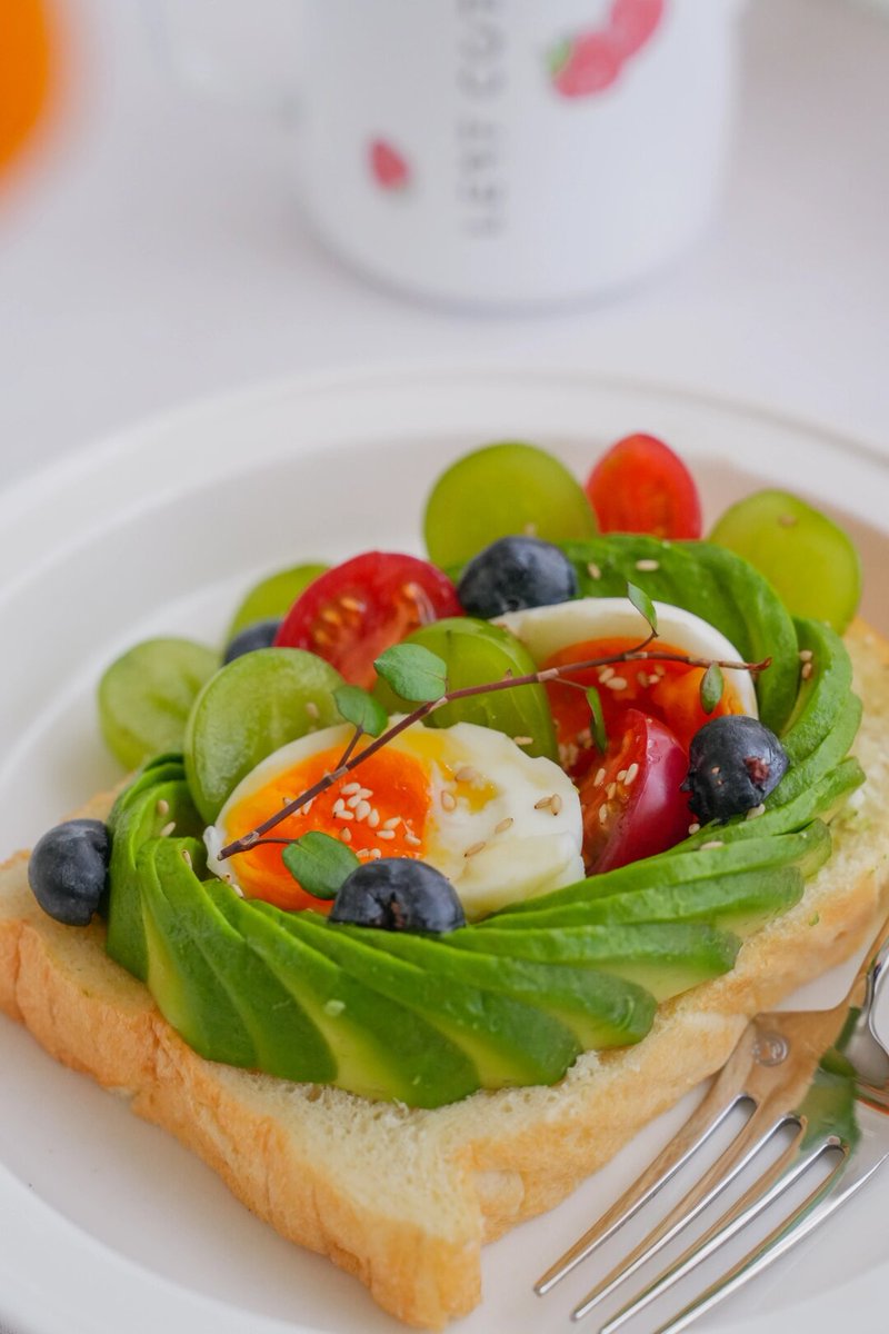 SSGLogistics's tweet photo. Starting the lazy Saturday with a warm avocado toast topped with a sprinkle of sea salt and a cold iced latte—small bites, big cozy vibes , https://t.co/XLgm4KhEgE