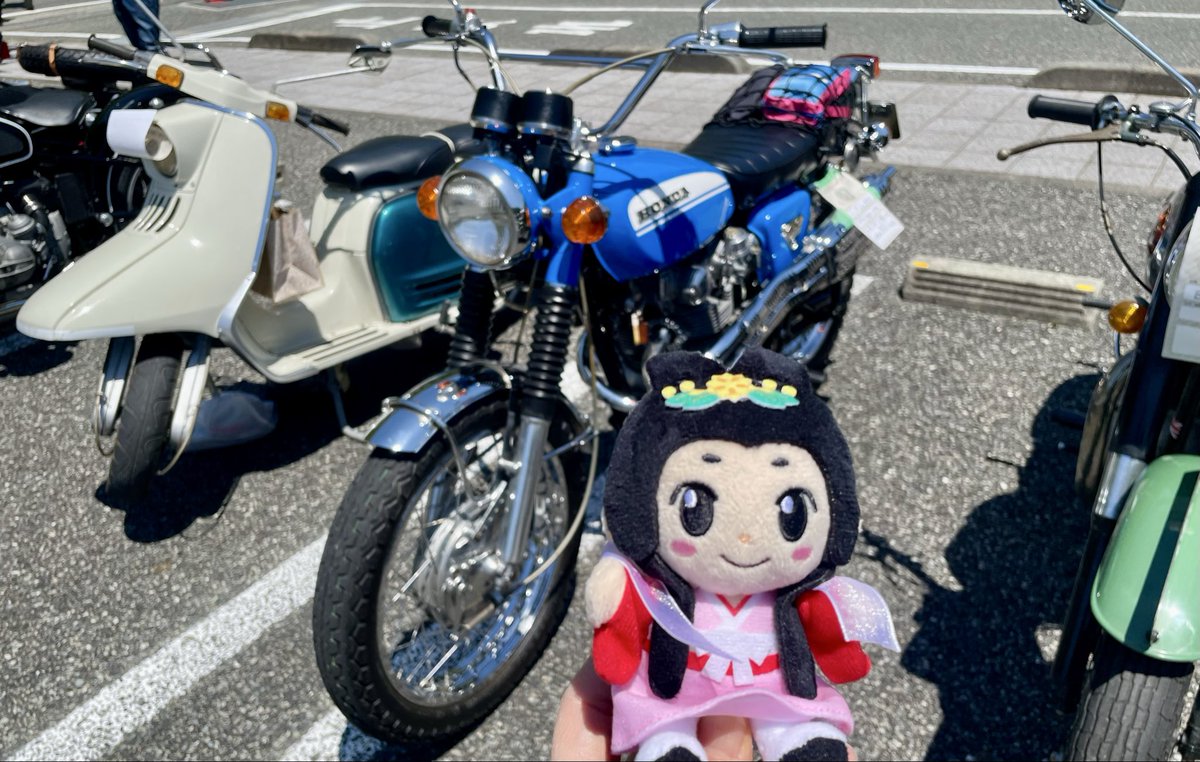 mi__yachan's tweet photo. 5/17(日)クラシックカー&バイクイベント
「Classic Run 2026」に行ってきたのみゃ🚗🏍️
クラシックで珍しいカッコいい車にバイクがズラリ🌟
壮観じゃの〜♬
#日高川町 #classicrun #日高川交流センター #バイク #旧車 #クラシックカー https://t.co/HfFrrHDb8K