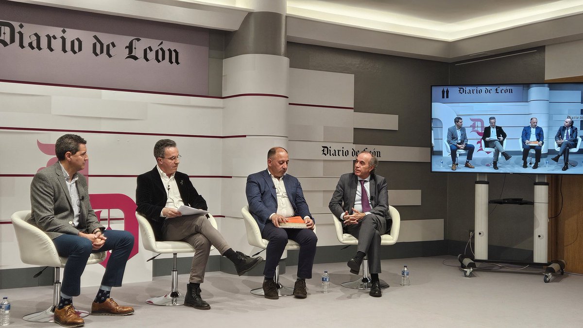 feleleon's tweet photo. 👤El pte. de @feleleon Juan María Vallejo, participa hoy en el Club de Prensa @diariodeleon en la mesa 'El papel de la logística en el noroeste" 

#leonesp #noroeste #logística #diariodeLeón https://t.co/Kc7muHXceZ