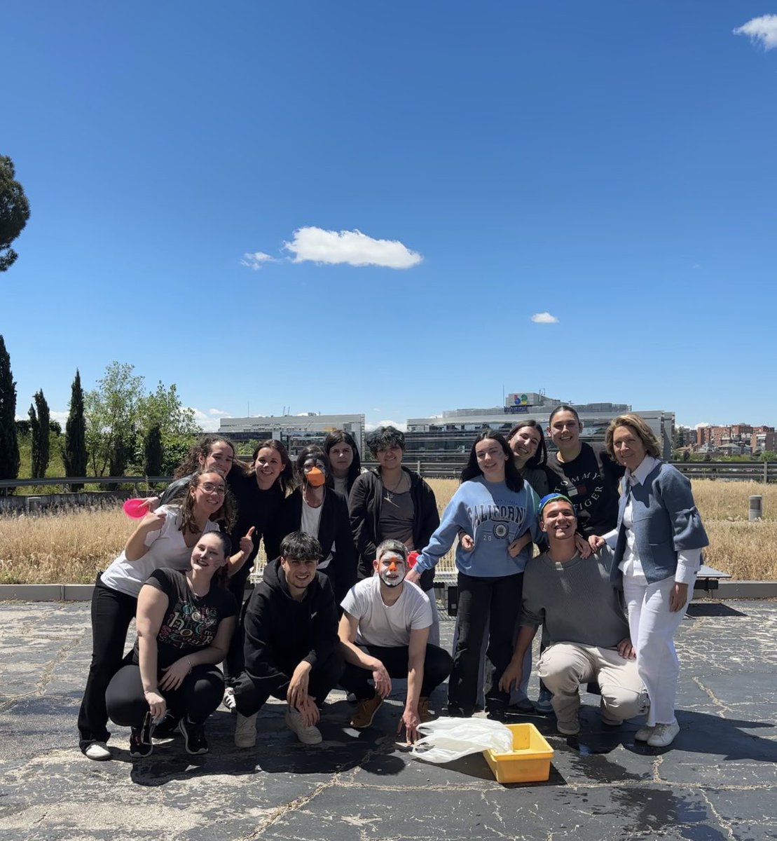 metrodoraFP's tweet photo. Nuestros alumnos de Integración Social han vivido una jornada muy especial junto a la Fundación Betesta 🫶🏼

Además nuestros alumnos de 2° de Educación Infantil han disfrutado de un escape room educativo 🕵️ como parte de su trabajo de fin de curso.

#fp #queestudiar #trabajo https://t.co/F7s24bhYWA