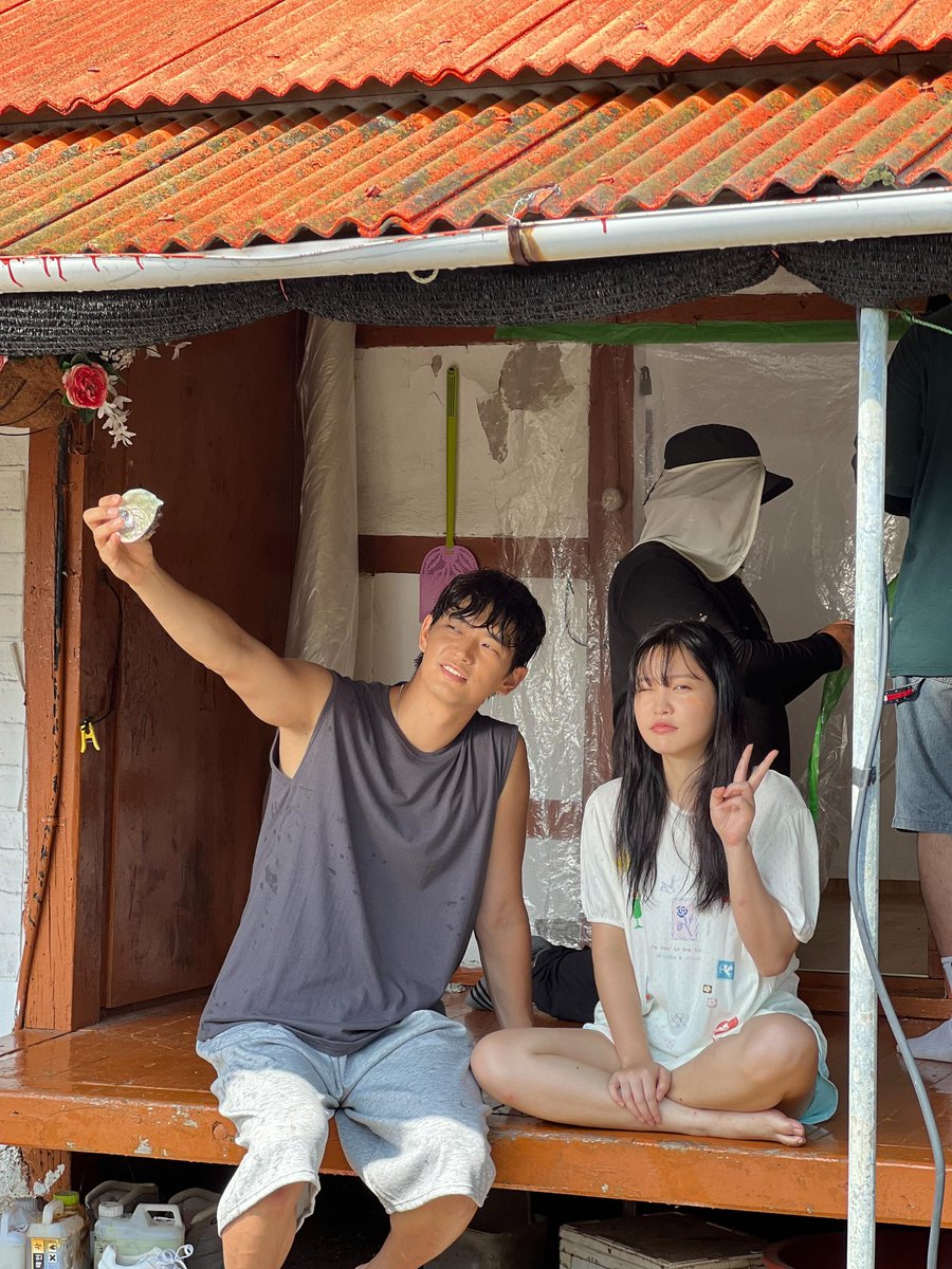 luvyrrv's tweet photo. THEY ARE SO CUTE 😭😭😭😭😭 https://t.co/wYqIUx6iKq