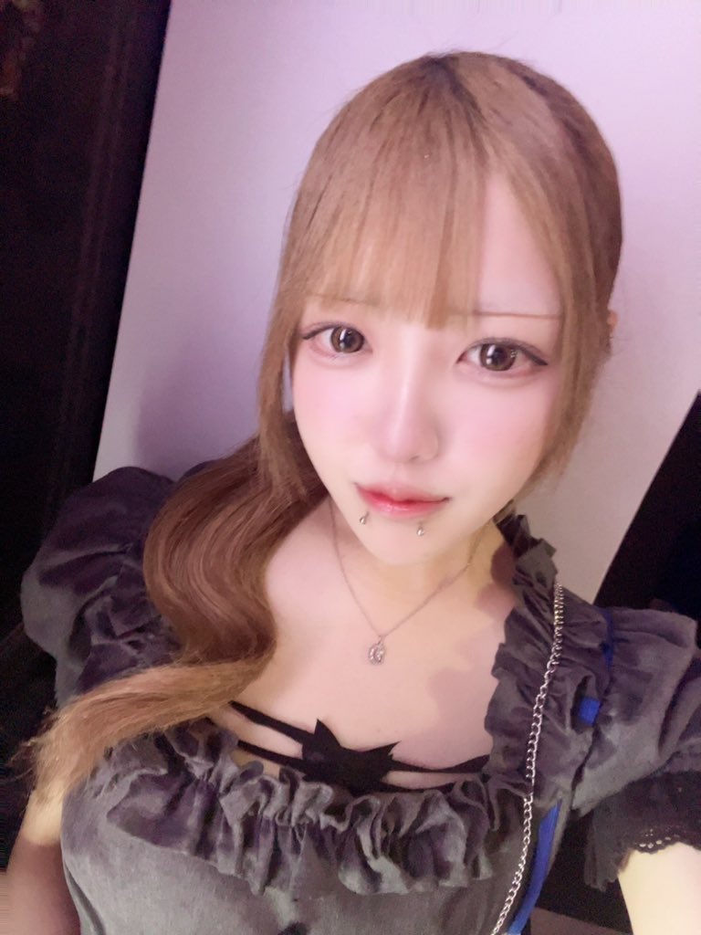 rab_v1's tweet photo. 15:00〜23:00います🐰♥ https://t.co/Wod4yNPY11