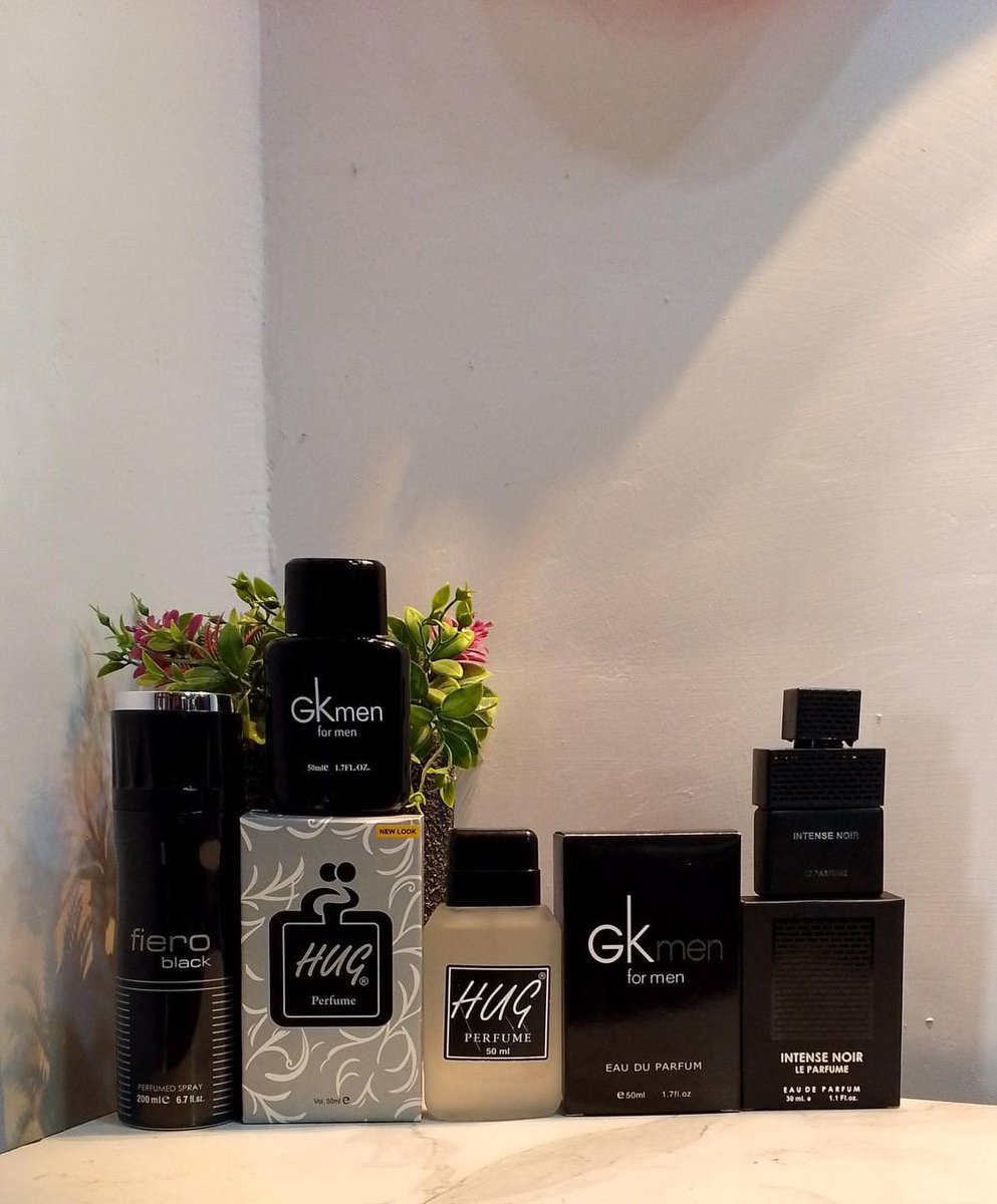 MO’S ESSENTIALS tweet media