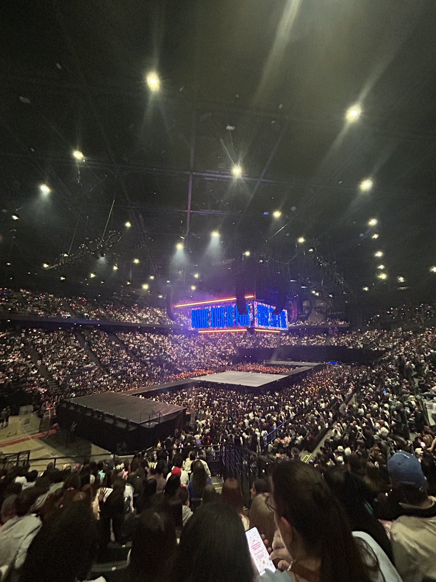TWICE TOUR tweet media
