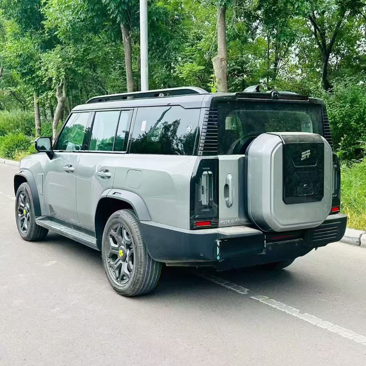 ezechukwuantho5's tweet photo. 2025Jetour with a low mileage of only less down 3000 full option 7 seater to your door step 40M
#doorstepdelivery #carplug #jetour #carplug https://t.co/ZpIGmdE9Jq