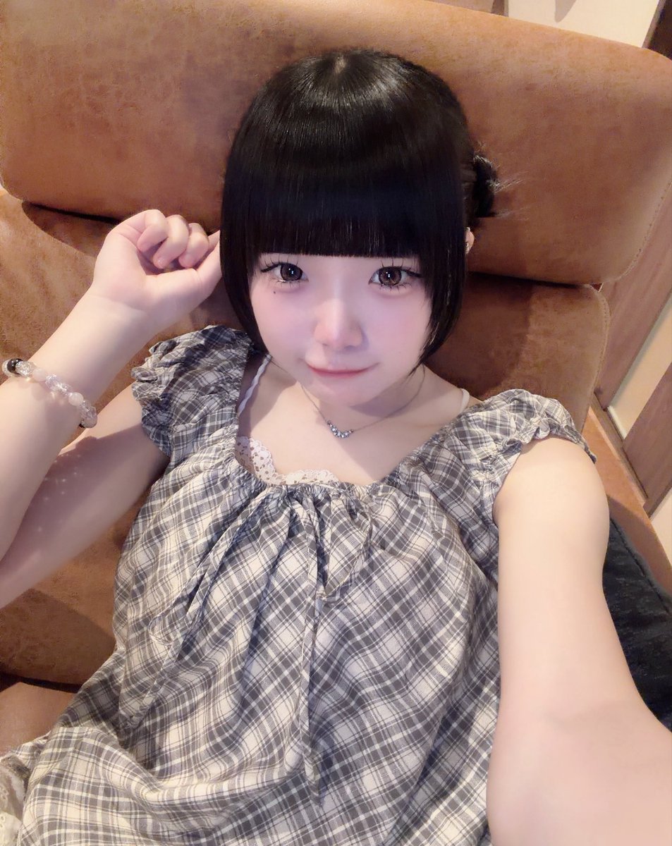 望月あられ tweet media