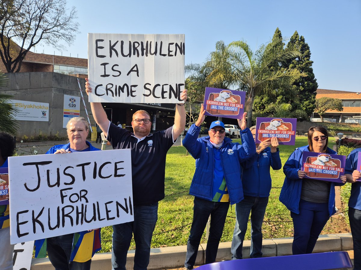 DAGauteng's tweet photo. 📢 Ekurhuleni City Manager, Kagiso Lerutla, is tainted by scandal. The DA calls for his urgent suspension. 

#GetEkurhuleniWorking https://t.co/Etip4gh5Of