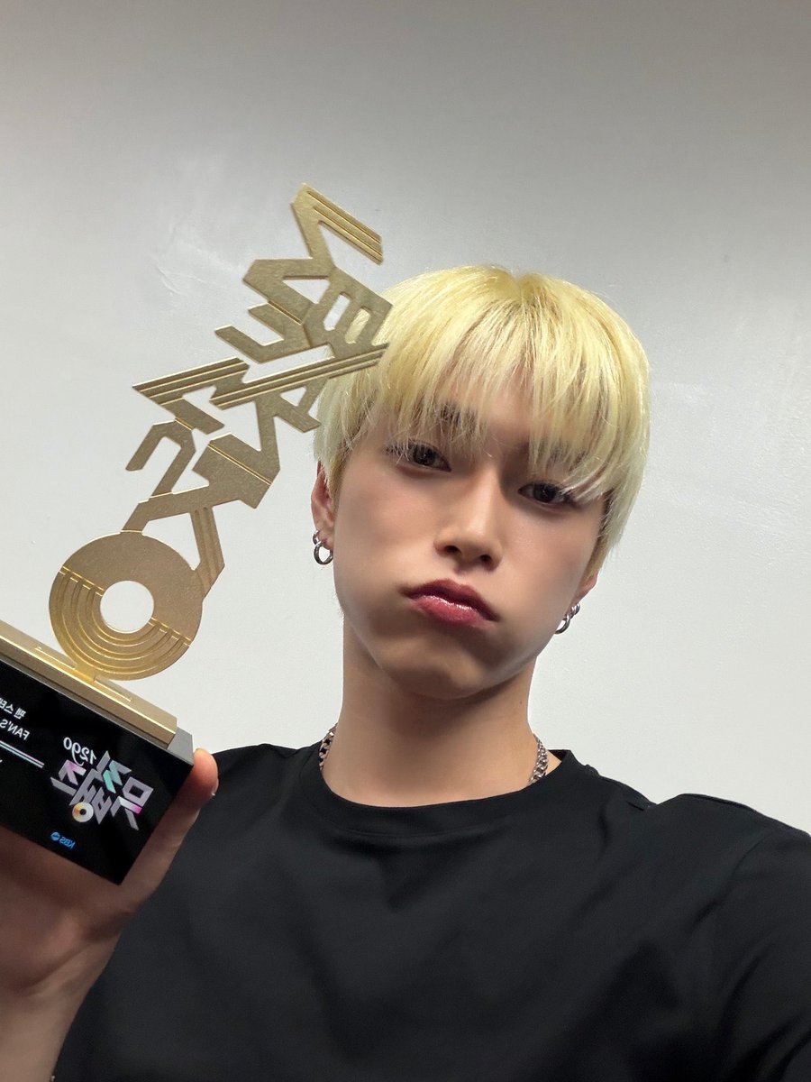 ꒰ ʜᴇᴢᴇʟɴᴜᴛ ·ᴗ· ꒱ ⌁ cms open tweet media