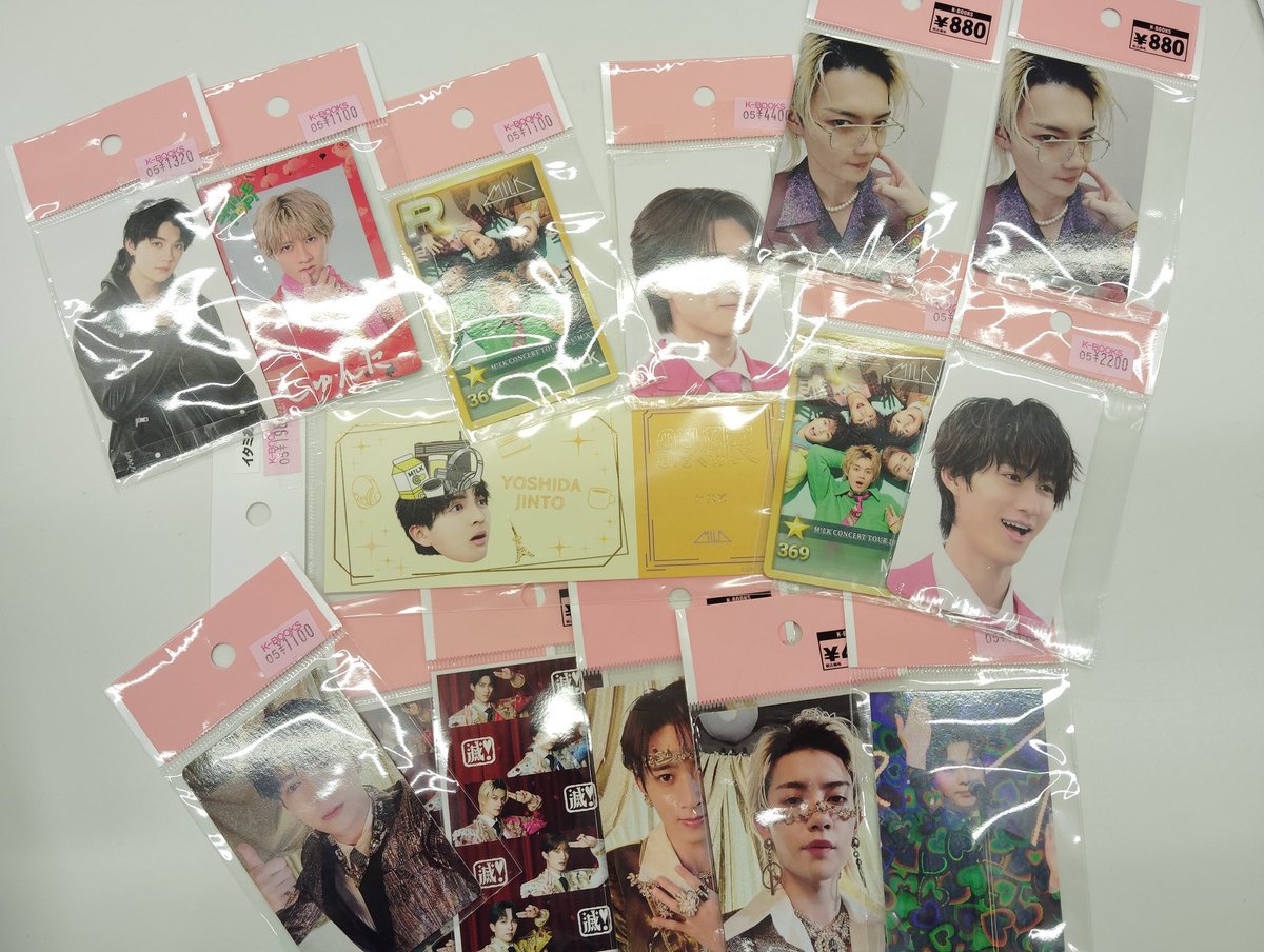入荷情報】 #MILK のぞいてみるく展 トレカ入荷しました！！ 爆裂愛し