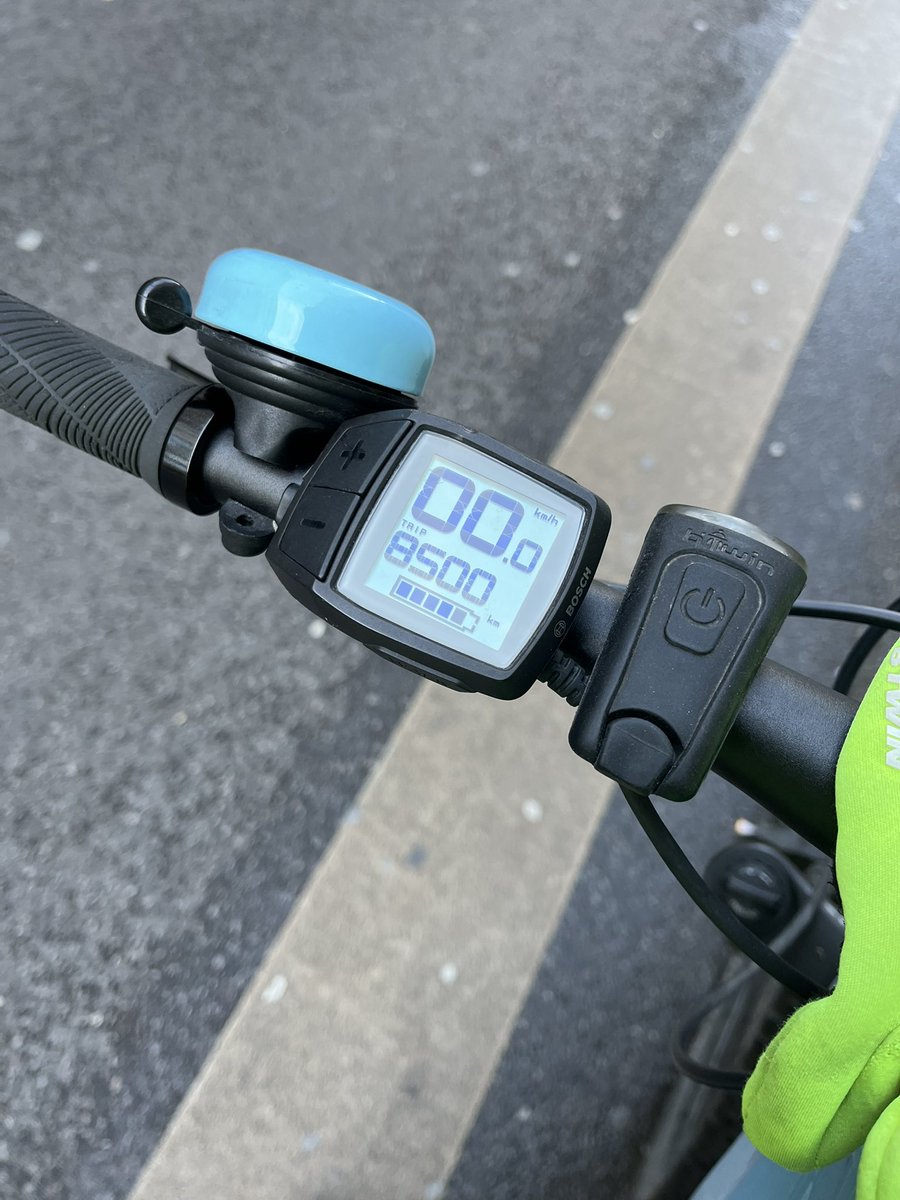 CouvFred's tweet photo. 8500km à #vélo entre #Asnières et Porte d’Orléans #Paris, ça se note voire ça se fête, n’est-ce pas ?
#circulationdouce #ecologie https://t.co/uoicnFWpxX
