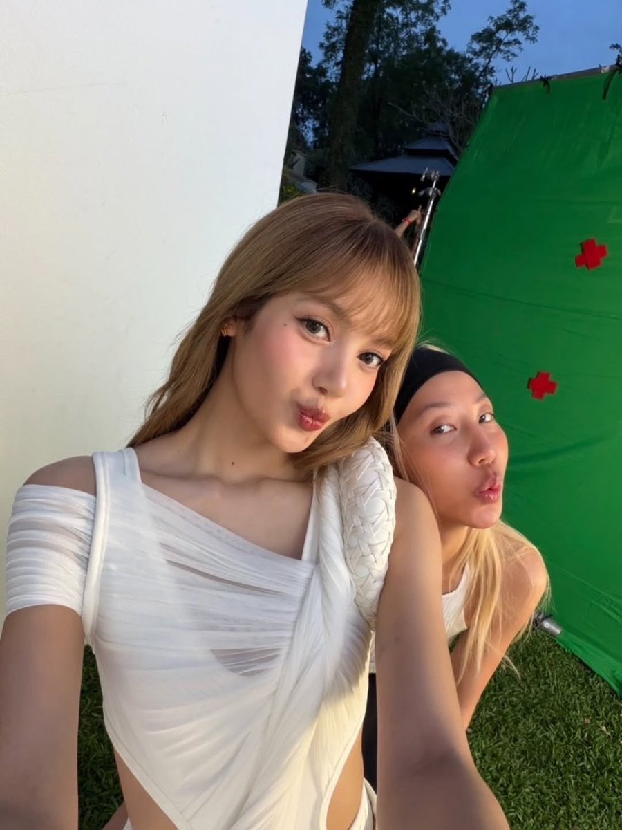 LALICE UPDATES tweet media
