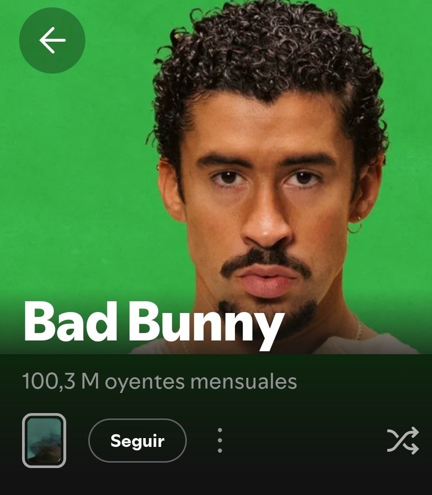 R07258C's tweet photo. Aqui se nota cuando alguien es simplemente producto del mercado y el otro es una leyenda real de la musica 
Rey del pop le decian jaja 
,y tdo esto lo digo siendo tmb gran fan del conejo https://t.co/rhG1vyVWne