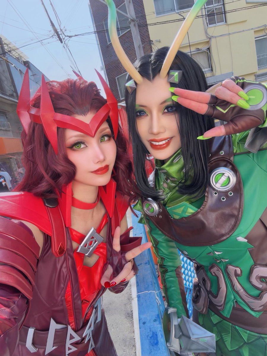 dmbs_mh's tweet photo. マンティス&amp;スカーレットウィッチ💚❤️
私のティアラは中隊長さん(@ECAPT1 )に作っていただきました！
直前に色々あって困ってた中助けて下さってめちゃくちゃ感謝だし、憧れのエリナさんとも一緒にコスプレできて幸せいっぱいです💕
天才夫婦ふぉーえばーびっぐらぶ🫶
#MarvelRivals #ストフェス https://t.co/x9bGjXRN9f