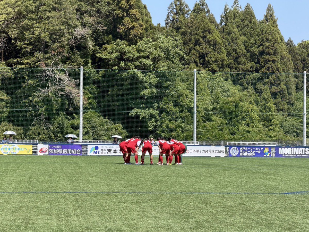 KashimagkuenLS's tweet photo. 県リーグ第3節
🗓️ 2026年5月17日
🏟️ IFAフットボールパーク

🆚明秀学園日立高等学校
前半 0-2
後輩 0-2

total 4-0

5月17日は明秀日立さんと県リーグ第3節でした。
ルーズボールの競り合いや攻守の切り替えは早く、強くできました。しかしラインの上げや中間の間延び、前でのおさめができずに得点まで繋げることができませんでした。次の試合では前からの関わりを増やしていけるようにしましょう！この悔しさを忘れずに後期でリベンジできるようにしたいです！

対戦して頂いた明秀学園日立高等学校さんの保護者の皆様、関係者の皆様、本当にありがとうございました。

#鹿島学園高等学校
#まずは自分に常勝であれ
#謙虚に貪欲に最後まで
#積み重ね