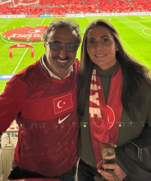 efe tweet media