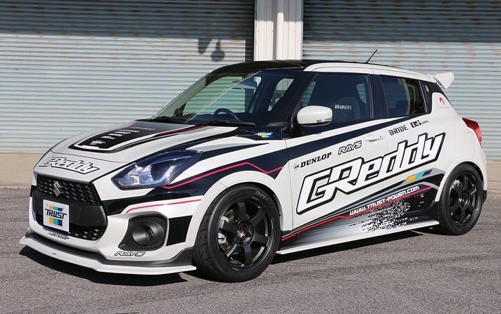 trust_racing's tweet photo. 北関東エリアの皆さま お待たせいたしました。
5月23日.24日の二日間
スーパーオートバックス前橋店さんにて"スーパーGReddy フェアとスイスポ&ジムニー祭り"
を開催します！

全車種・全パーツを対象としたスーパーGREDDYフェアで気になるパーツをチェックしてください！

スイスポ祭りはイベント限定ロゴ入りインタークーラーや大人気のパフォーマンスECU祭りセットなど取付工賃コミコミイベント価格でご案内致します。

イベント当日は、FL5 シビックタイプR・スイフトスポーツ(虎太郎)の展示もあるので、直接見て・触れて確かめてください！

皆さんのご来店をお待ちしてます。