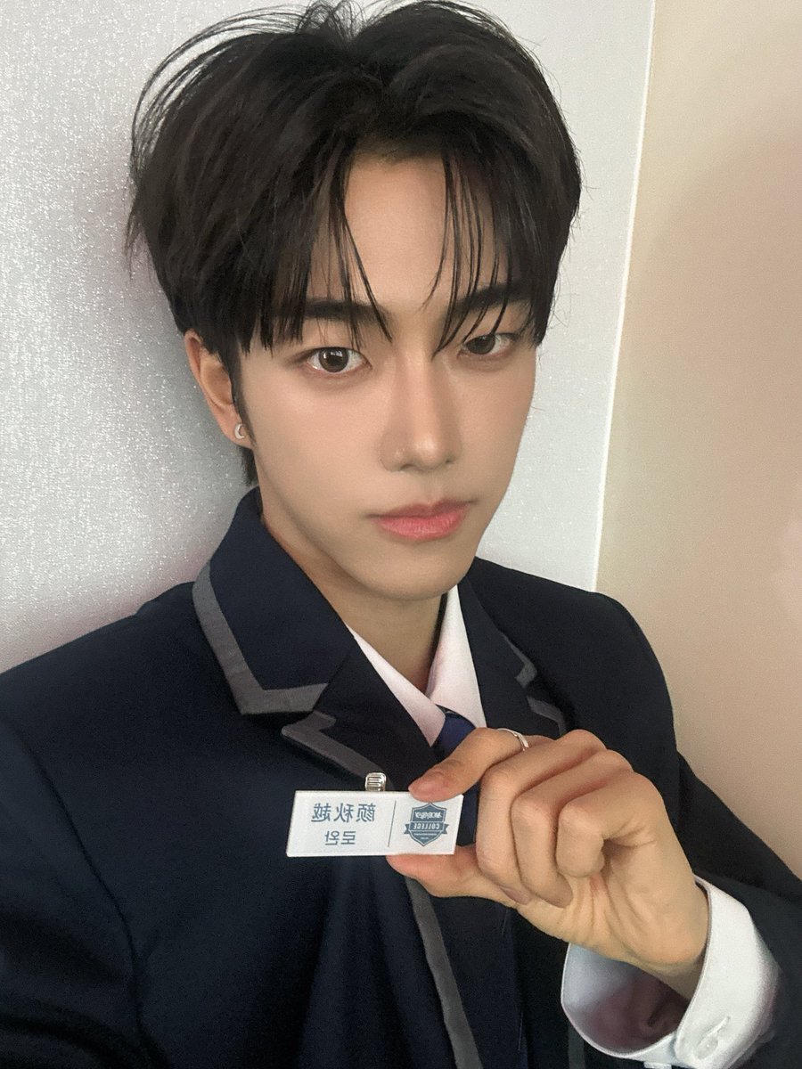 로완 아카이브 tweet media