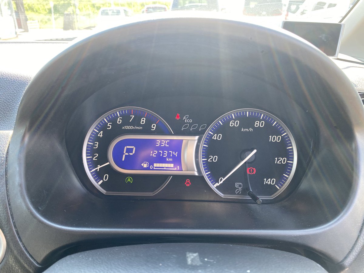 car__center's tweet photo. 13年経過、12万キロのデイズ。
お電話からご来店の買取依頼でした。

5万円もないですかね？というお客様に、10万円と自動車税こちらで支払いますよーって伝えたら喜んで即決してもらえました。

ちょっと高すぎた気もするけど
まぁいっか。笑 https://t.co/73H4Nl6H3X