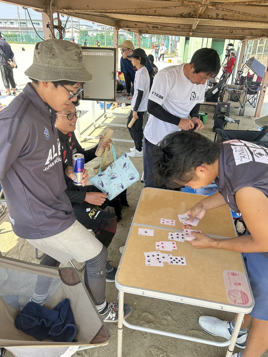 ykoooo__1's tweet photo. 西日本遠征🚅

5/16 三重シングルス🍖
5/17 大阪大会　iGo軍団-右横ノ熊- 
　　(ｳｷｮｳ博士、ｸﾏｻﾞｷ部長)

もるっくのまさやからユニフォーム借りたのに3人で写真撮るのを失念しました...

寝ることを忘れすぎた素敵な週末で幸せ！！
また西日本へお邪魔します☺️ https://t.co/1Kdc1NBJJk