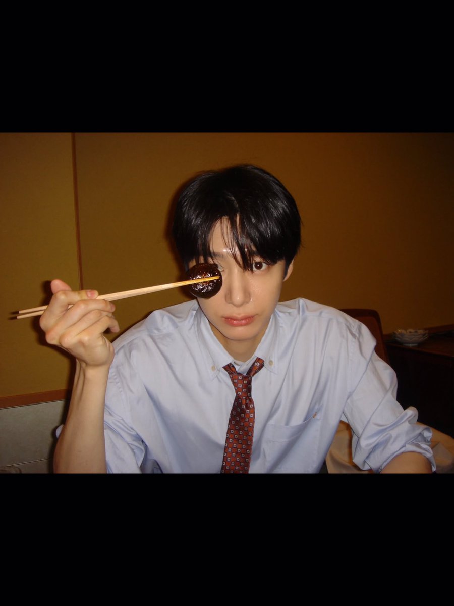 얀이 tweet media