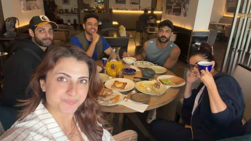 Rebelinmeee's tweet photo. Before the stunts, we got breakfast bonding🫶🏻

Farrhana with Karan Wahi, Gaurav, Vishal &amp; Rubina feels like a fun gang

#FarrhanaBhatt #FarrhanaRebellions https://t.co/DjkcDwmfXo