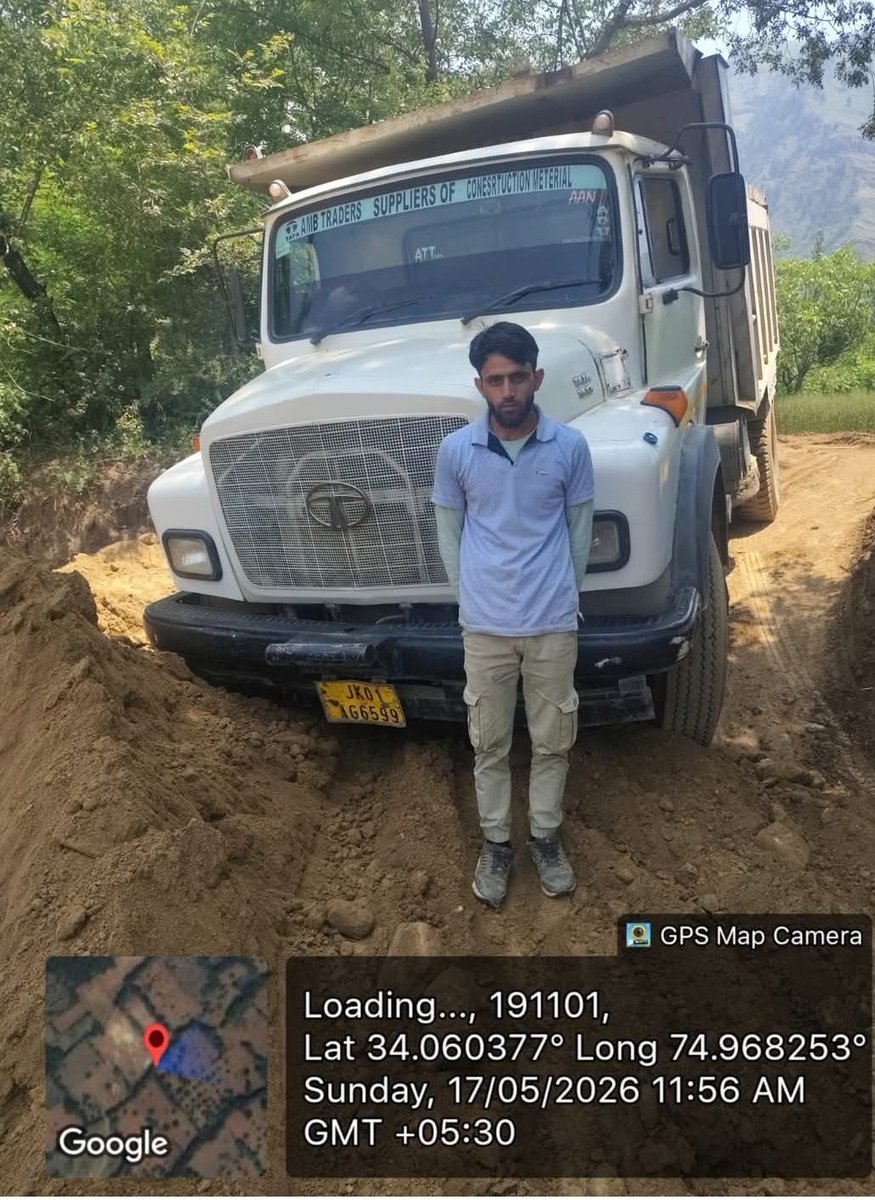 dmo_office's tweet photo. Major crackdown on illegal mining in Srinagar!
Khanmoh: JCB, LNT &amp; 2 dumpers seized. Bemina: 2 tippers seized.
With support from DC Srinagar @srinagaradmin
@SrinagarPolice
@mohsinur DMO Mohsin Noor: “No one will be spared.” 
#StopIllegalMining #Srinagar https://t.co/LHe7Lk4nUw