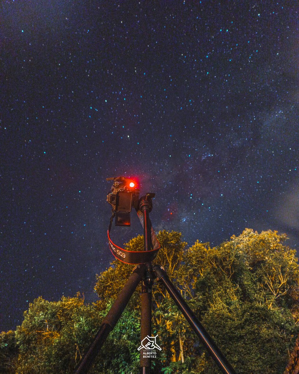 smartphone_astr's tweet photo. Beautiful #mobile_photography by our member @albenitezbrand - Capture Details
• Location: Itapúa, Paraguay
• Sky Quality: Bortle Scale 3 - 4
• May 16, 2026 | 00:00:45
• Device: TECNO Spark 20 Pro (KJ6) - Details in ALT - #smartphone_astrophotography #nightskyphoto #stars https://t.co/5CiZyXqDeG