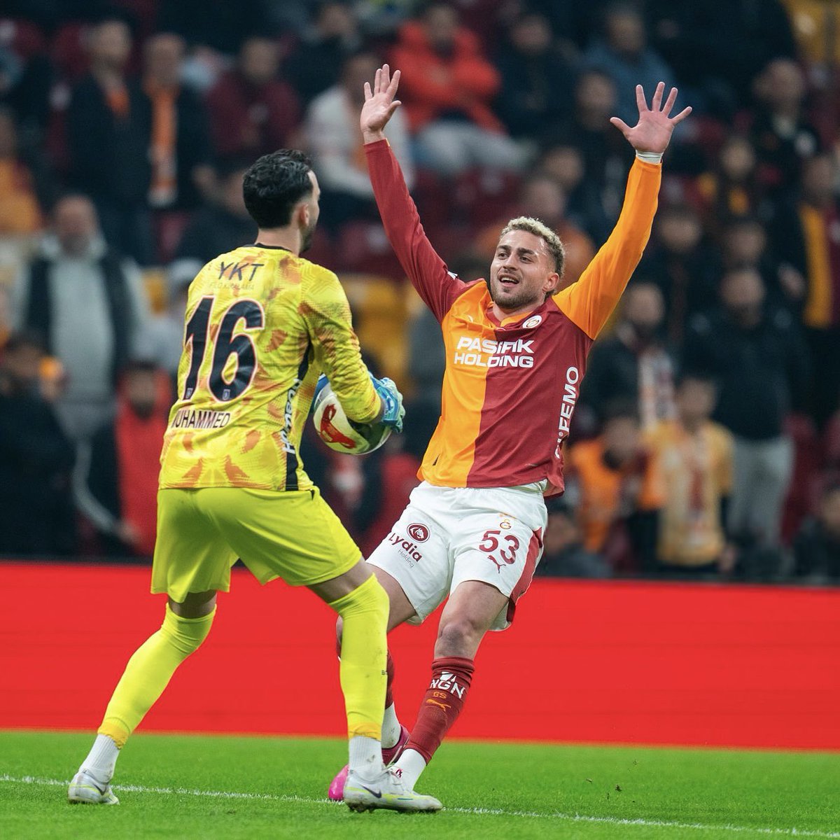 Bu kez doğru yerde blok yapmış ahahshshhsha