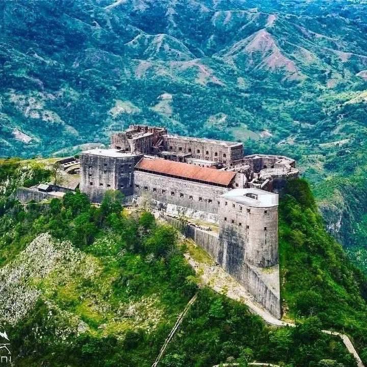 beauty of haiti tweet media