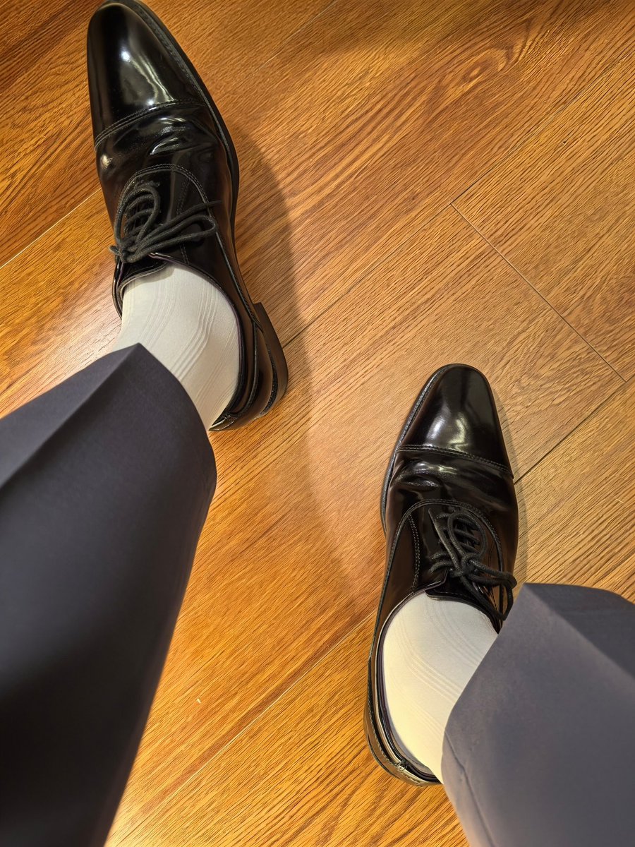 white_suit tweet media