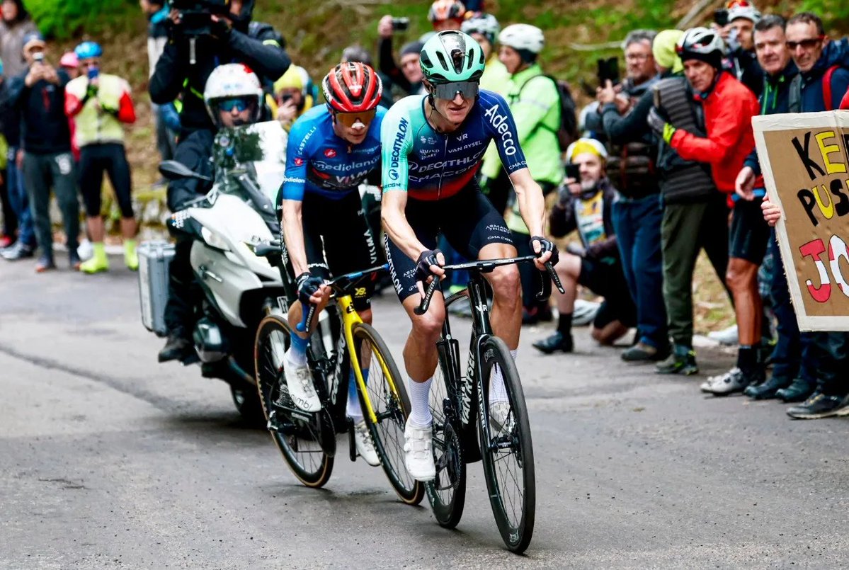 Ciclismo Internacional tweet media