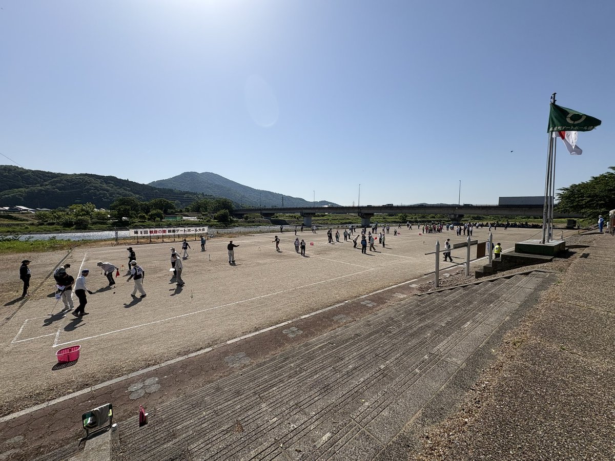 RY0NAKAGAWA's tweet photo. 今日は早朝から観音の里杯ゲートボール大会に来賓で出席させていただきました！高齢者の福祉増進を実現する長浜市でありたいと改めて誓いました🫡関係者の皆様お疲れ様でした。
#中川リョウ #滋賀県 #長浜市 #議会 #議員 https://t.co/qyb6hl4h5j