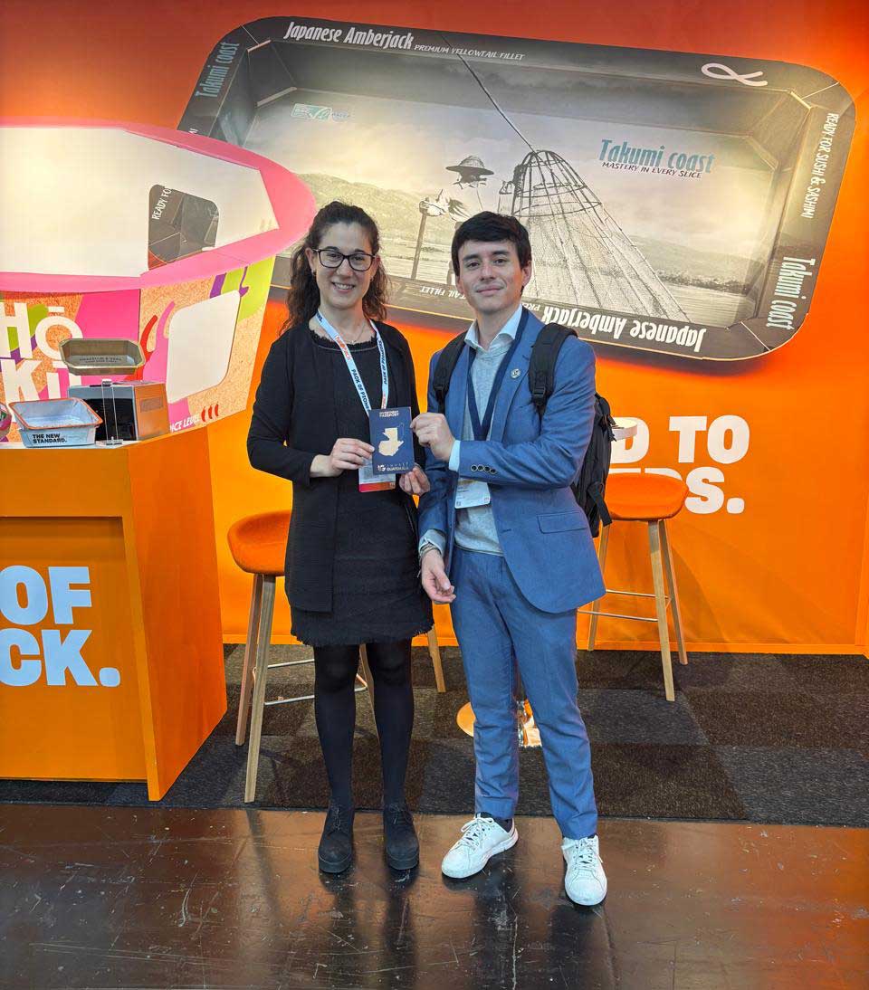 InvestGuatemala's tweet photo. 🇬🇹 #InvestGuatemala presente en #Interpack en Düsseldorf, promoviendo las ventajas competitivas del país y generando conexiones con actores clave de la industria global.
Agradecemos el apoyo de @MinexGt  y de su Consejera Comercial en Alemania.
#GuatemalaNoSeDetiene #FDI https://t.co/v7Ap06rgrf