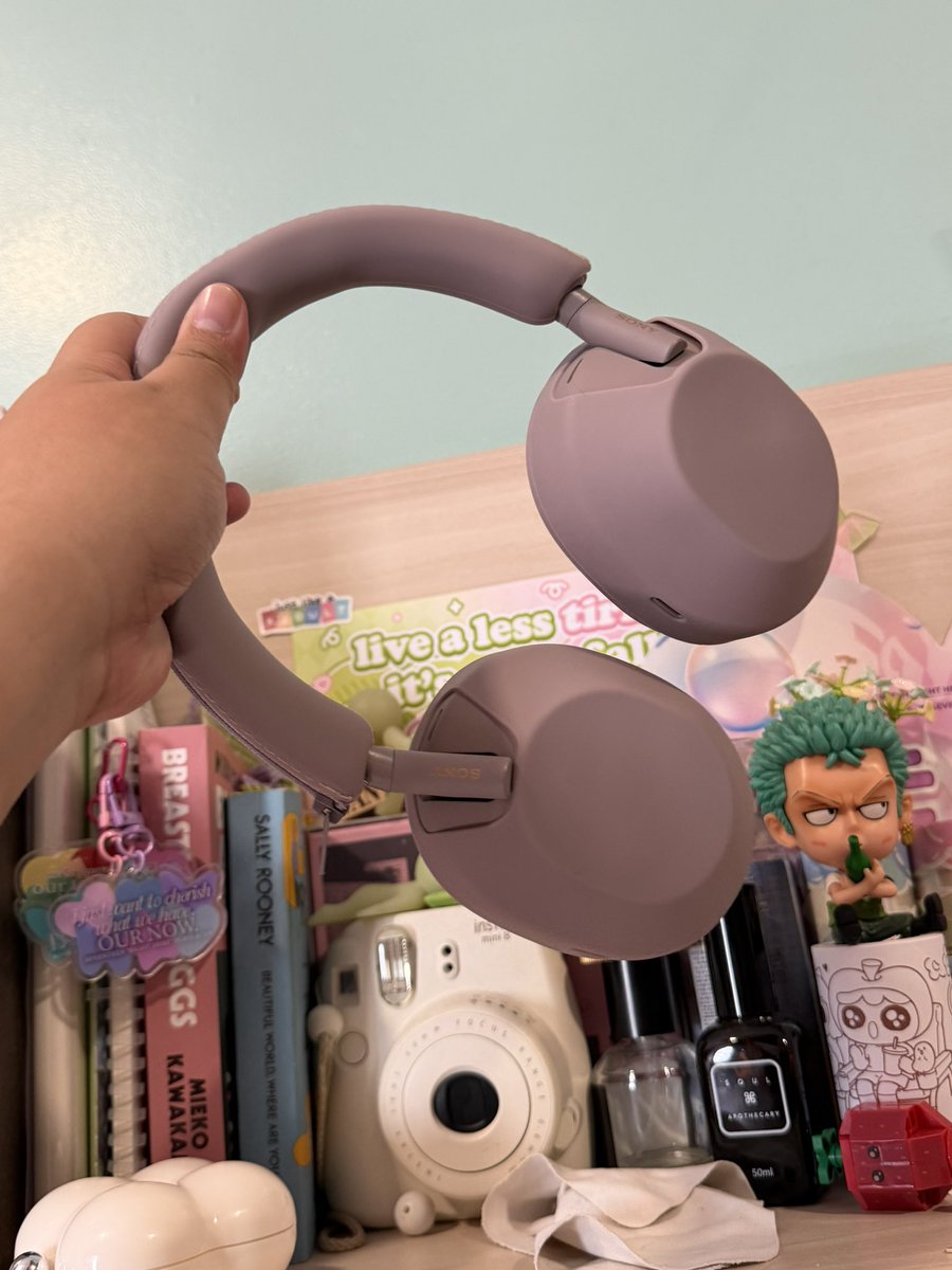 inperfectplaces's tweet photo. wts lfb ph sony xm5!! loc: manila, 10k negotiable :)) complete inclusions, comment/pm and i'll send u the details ^^

headphones commissioner selling cheap mura lf pasabuy buy and sell declutter anik-anik https://t.co/Vwus0gUR3O