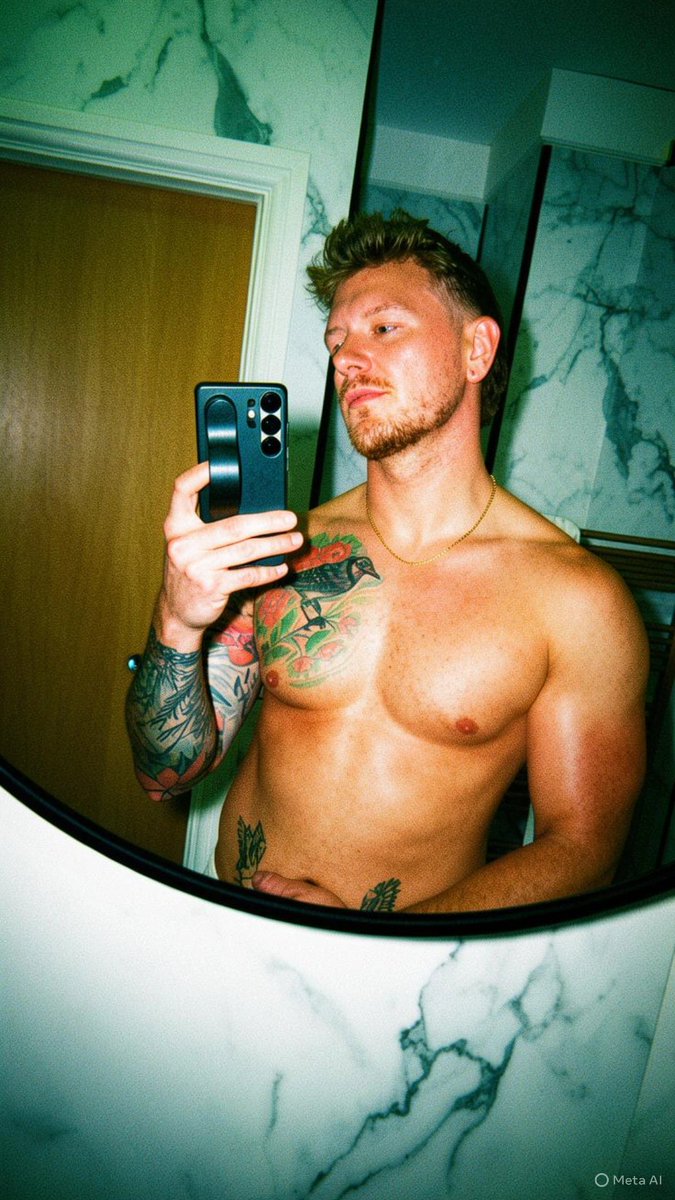 Jayswan18's tweet photo. Hotel mirrors 👌 https://t.co/7xM7hbUjky