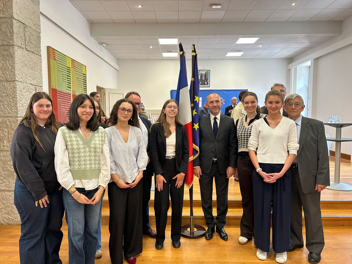 Préfet du Jura tweet media