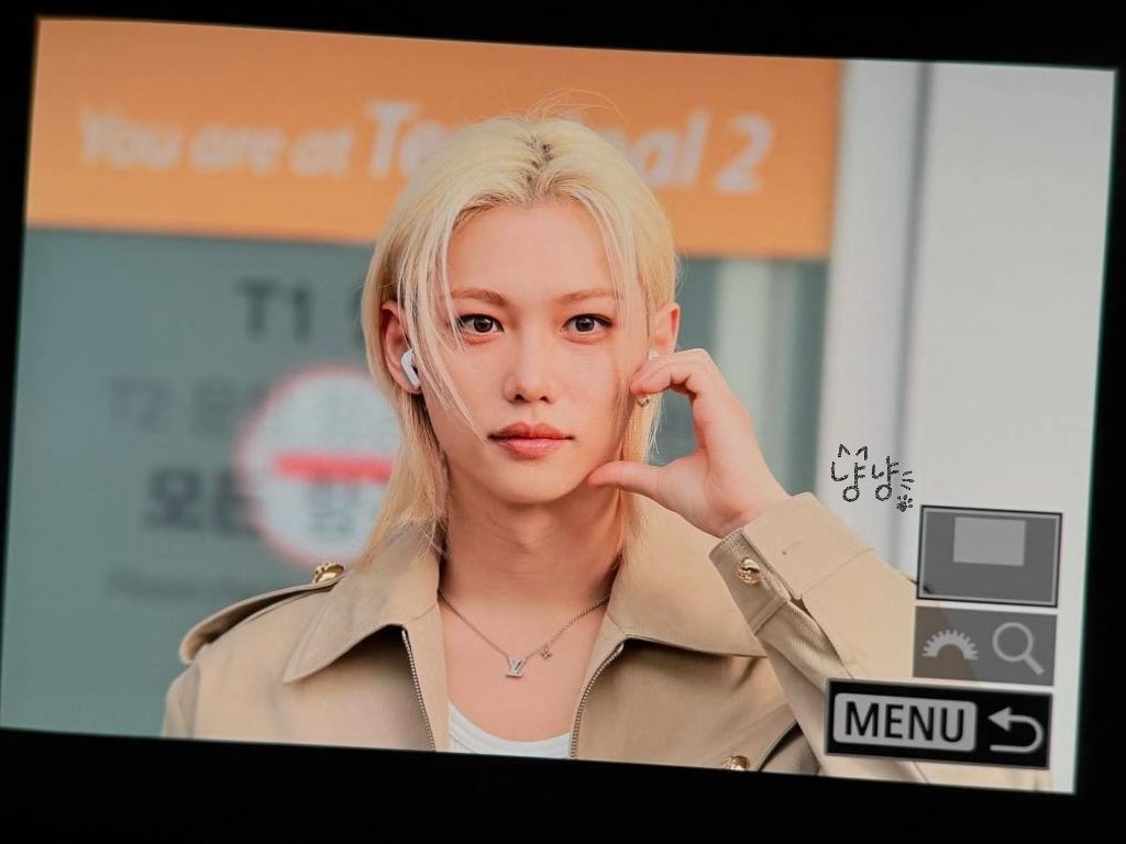 260518 ICN ✈️ pre FELIX CAPTIVATES NEW YORK💙 @LouisVuitton