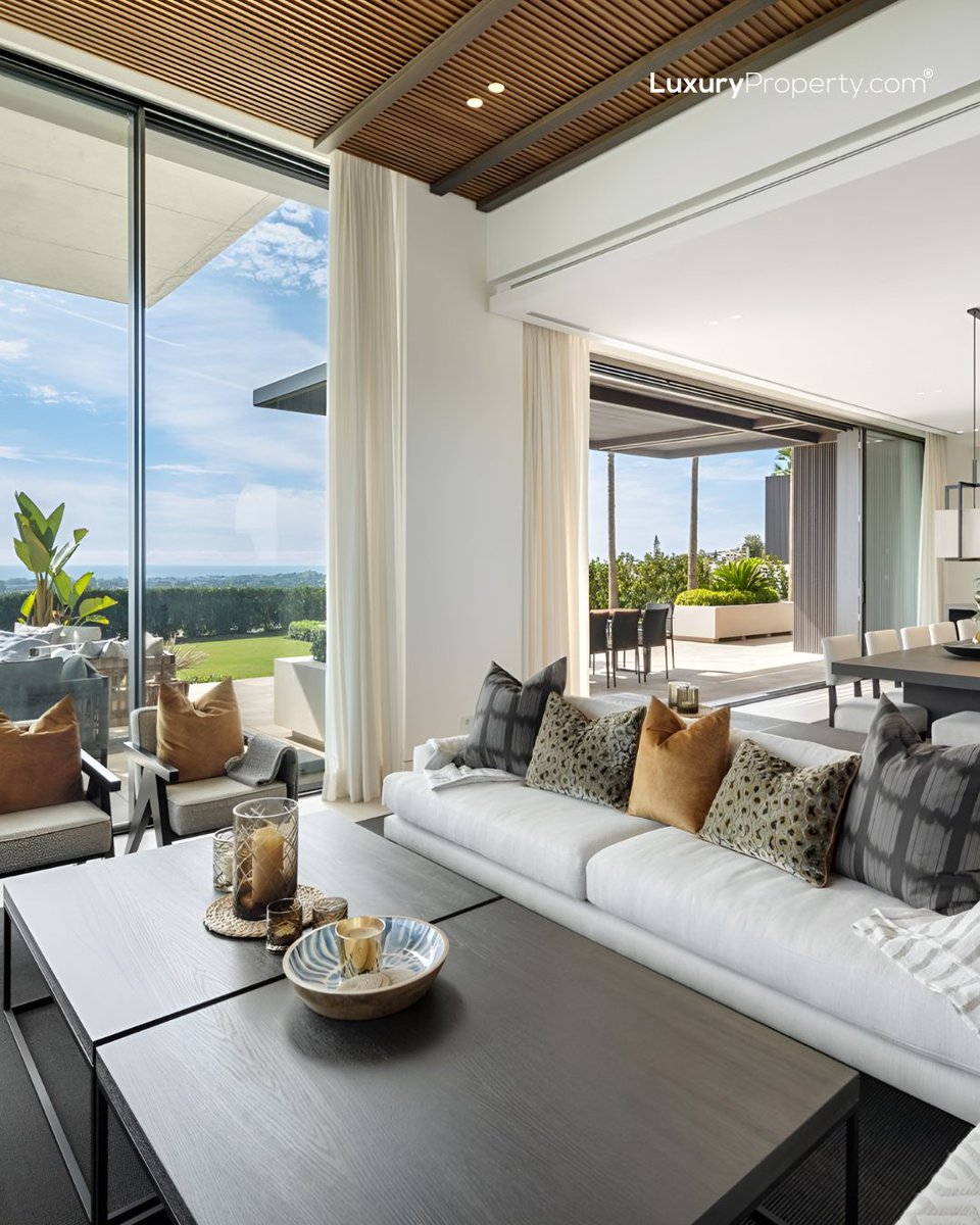 LuxuryProperty.com®️ tweet media
