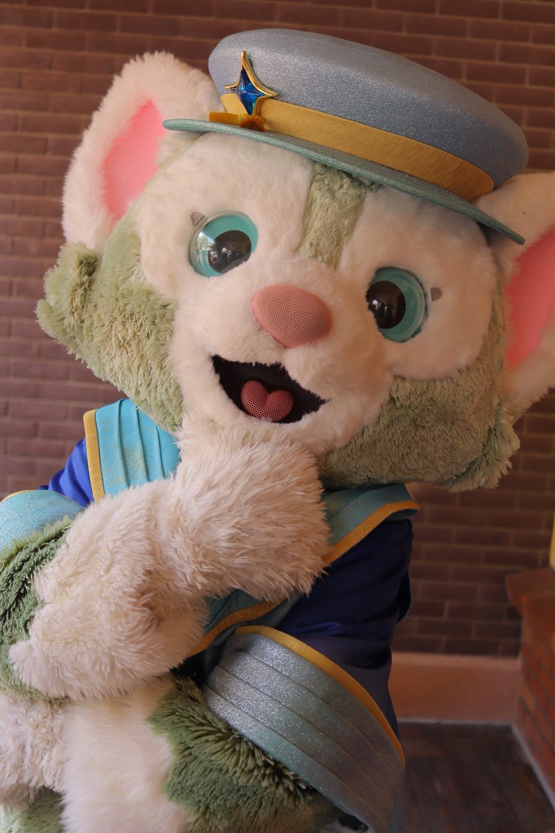 karonCWJ's tweet photo. 2日目アウパー！
年パスの顔認証弾かれるスタートでしたが、リーナからの安定とにお。
お土産じっくり買えるのは今日だけなので気になったものを4万円分爆買い！欲しかった去年のとにお誕のグッズも買えたよ😭
お昼は城前ショーの最前ドセンにいけたよ〜💪
明日が最終日🙄アト���ク乗れてない… https://t.co/hS2mk3HgGy