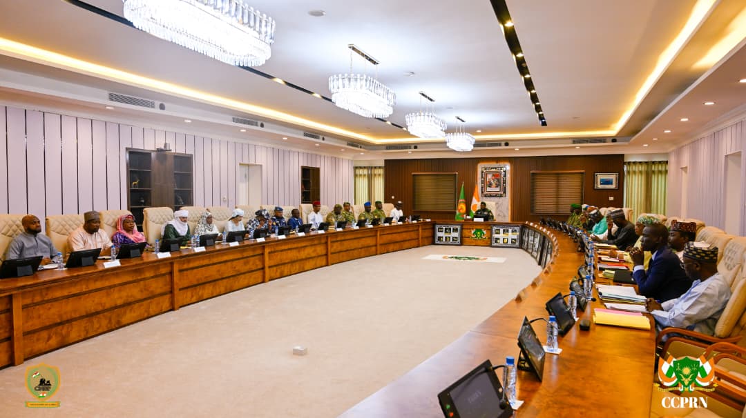 mahamadoudix's tweet photo. Le Conseil des Ministres s'est reuni ce jour, lundi 18 Mai 2026, dans la salle habituelle des délibérations, sous la Présidence de Son Excellence le Général d'Armée ABDOURAHAMANE TIANI, Président de la République, Chef de l'État, Président du Conseil des Ministres. https://t.co/fdc89oqCur