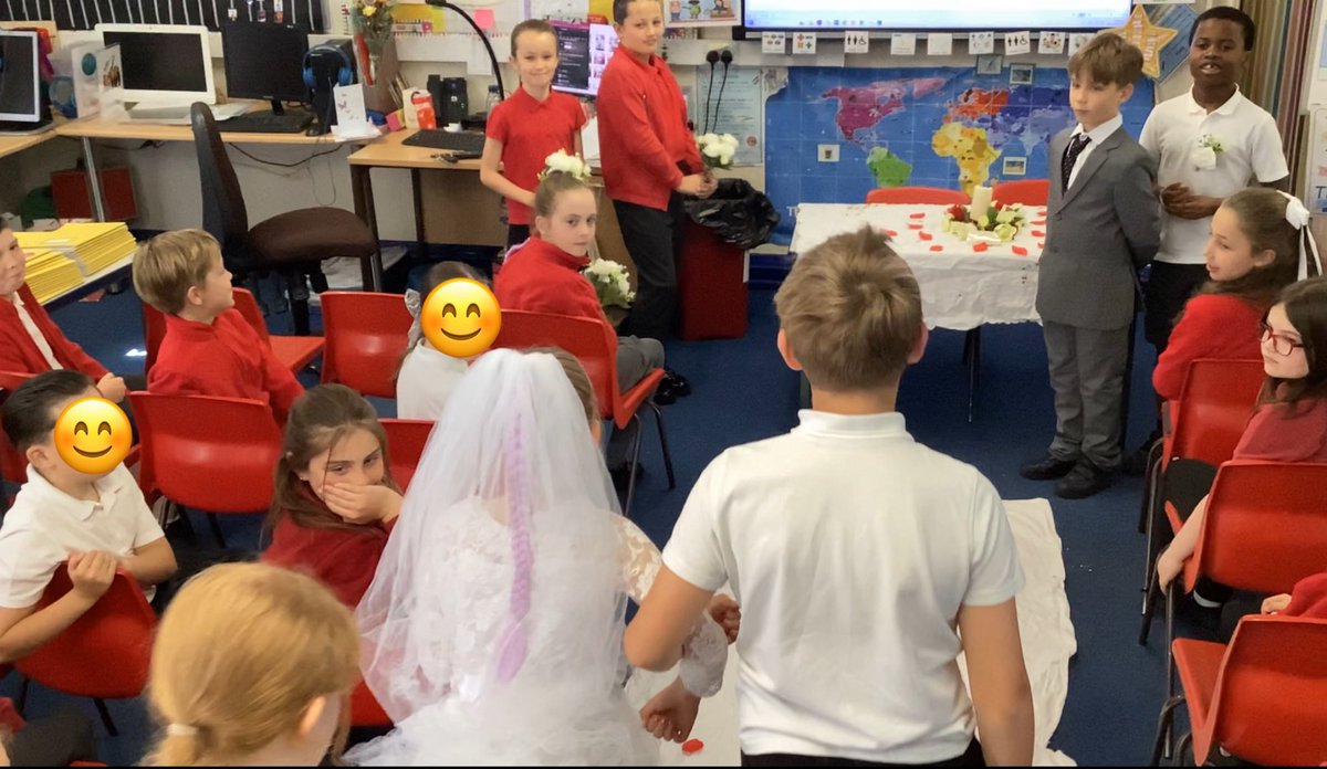 Class4Tsp's tweet photo. We have been learning about humanist weddings and how they differ from religious ceremonies.
Our wedding planners thought hard about the rituals, vows, food and music. We managed to create something wonderful and moving that was personal to the bride and groom. https://t.co/XITdOcP9q0