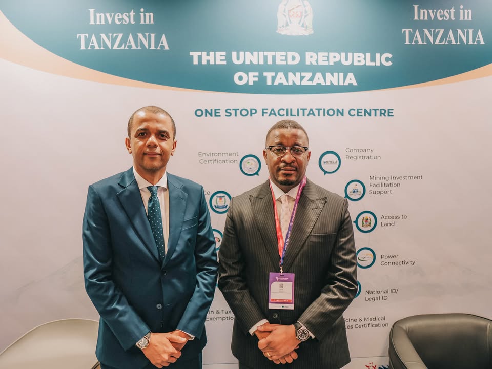 tcbbank_'s tweet photo. Afisa Mtendaji Mkuu na Mkurugenzi Mtendaji, Bw. Adam Mihayo akiongozana na Mkurugenzi wa Wateja Wakubwa na Taasisi za Serikali, Bw. Richard Mtapa walihudhuria katika Jukwaa la Wakurugenzi wa Afrika.

Mkutano huo unaofanyika kila mwaka, ulifanyika Kigali nchini Rwanda mwaka huu ulijadili masuala mtambuka ikiwemo fursa za kiuchumi zilizopo barani Afrika, usimamizi wa rasilimali fedha, ushirikiano wa kiuchumi kati ya nchi na nchi na uchumi wa viwanda.

Bw. Mihayo pia alipata nafasi ya kukutana na kufanya mazungumzo na Makamu wa Rais IFC bara la Afrika, Ethiopis Tafara ikiwa ni mwendelezo wa ushirikiano ambao benki imekuwa na taasisi hiyo ya kimataifa.

#ACF2026
#BenkiInayomwelewaMtanzania