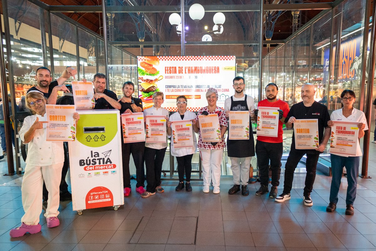MercatsTGN's tweet photo. FESTA DE L’HAMBURGUESA 🍔 | Aquest dissabte 23 de maig torna al @tarragonamercat la ja tradicional Festa de l’Hamburguesa! 🎉

🕦 A partir de les 11.30h es cuinaran de manera gratuïta les hamburgueses comprades a les parades del mercat😋 https://t.co/K1GkNVj1uC