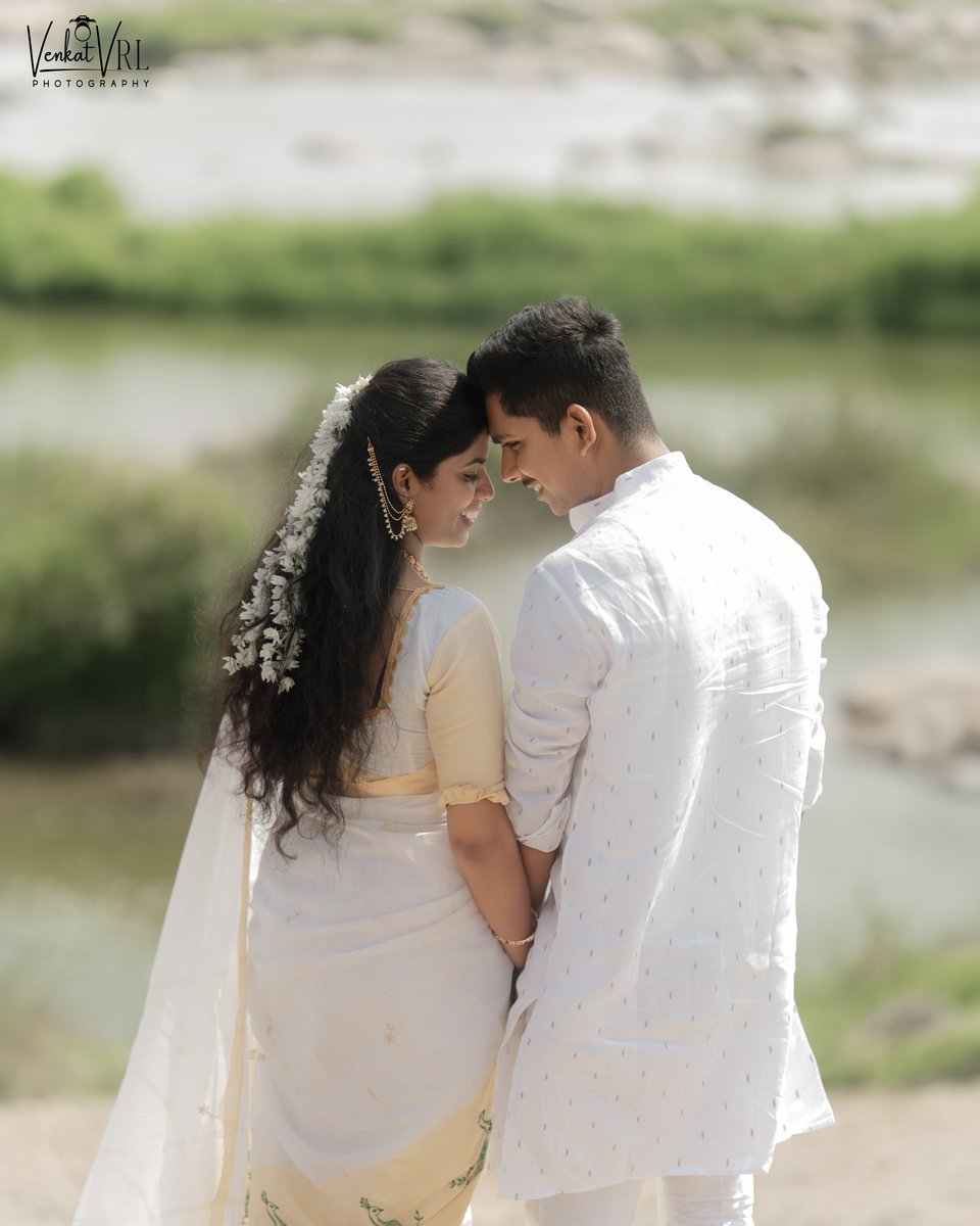 VenkatVrl's tweet photo. It was love at first sight, at last sight, at ever and ever sight

📸 Shot By - @venkatvrlphotography 

.
.
.

For Booking Contact 
+91 9912985956

#weddingphotographer #venkatvrl_photography #karnataka #ʀᴀɪᴄʜᴜʀ #makthal https://t.co/GFKAIudbCa