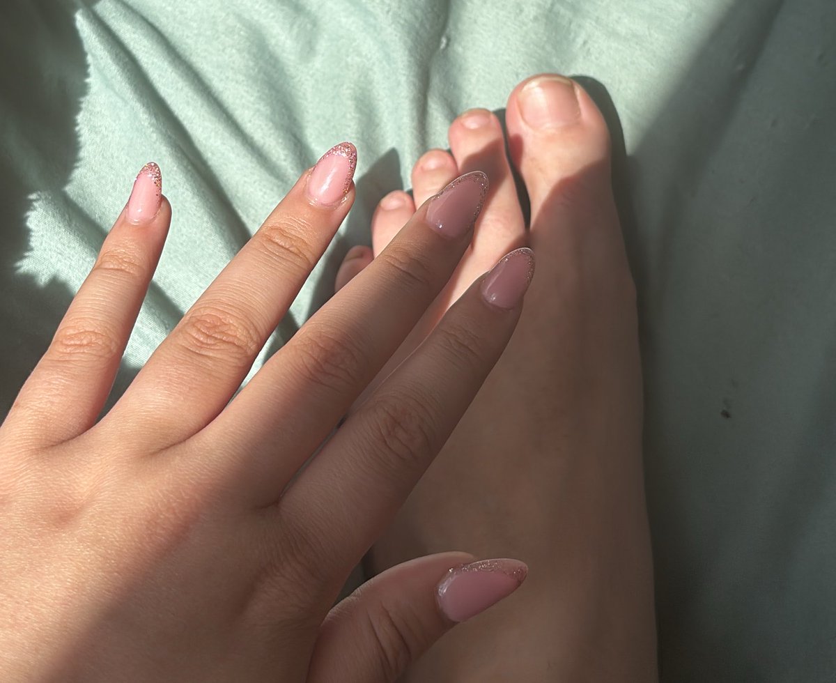 socksusannaside's tweet photo. thx for paying for my nails ;)
i��m still waiting for the extra for my pedi tho??? #findom #pedicure #toes #feet #feetfetısh #feetworshi̇p #feetsellers #footfetısh #paypig #spoilt https://t.co/xULk7pG4iY