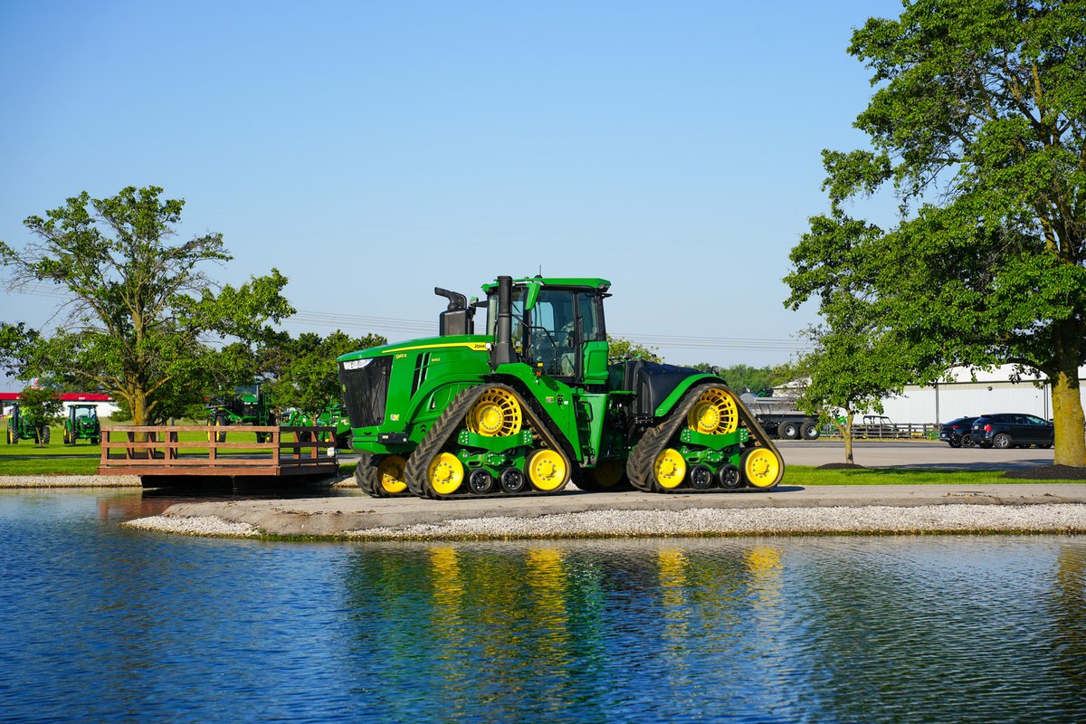 AgProCo's tweet photo. Surrounded by water. Standing on business. 😎
That’s the power of the 9RX.

#JohnDeere #AgPro https://t.co/jTVAaLKiB3