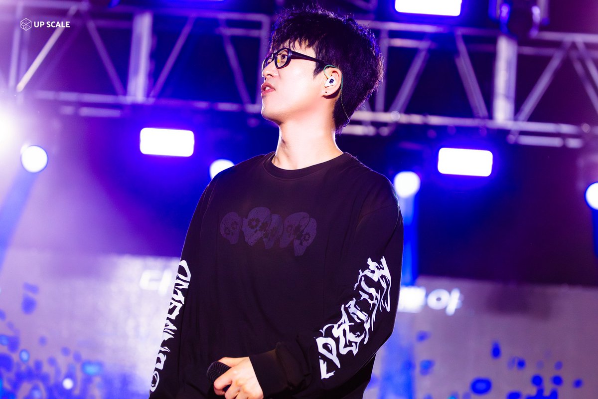 up_scale7's tweet photo. 260514 광운대축제
#국카스텐 #하현우 https://t.co/bCp7XCi2LC